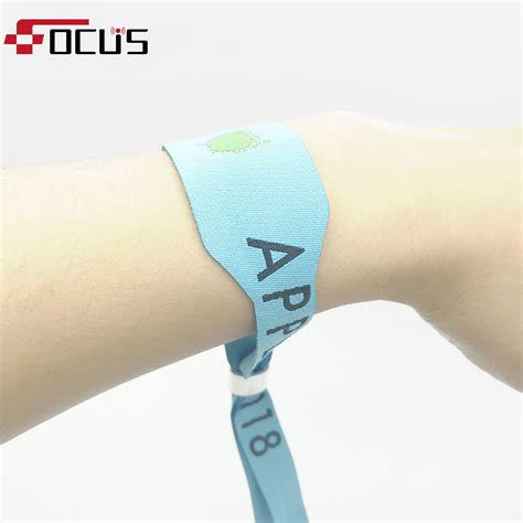 bracelet rfid uhf|waterproof rfid bracelet.